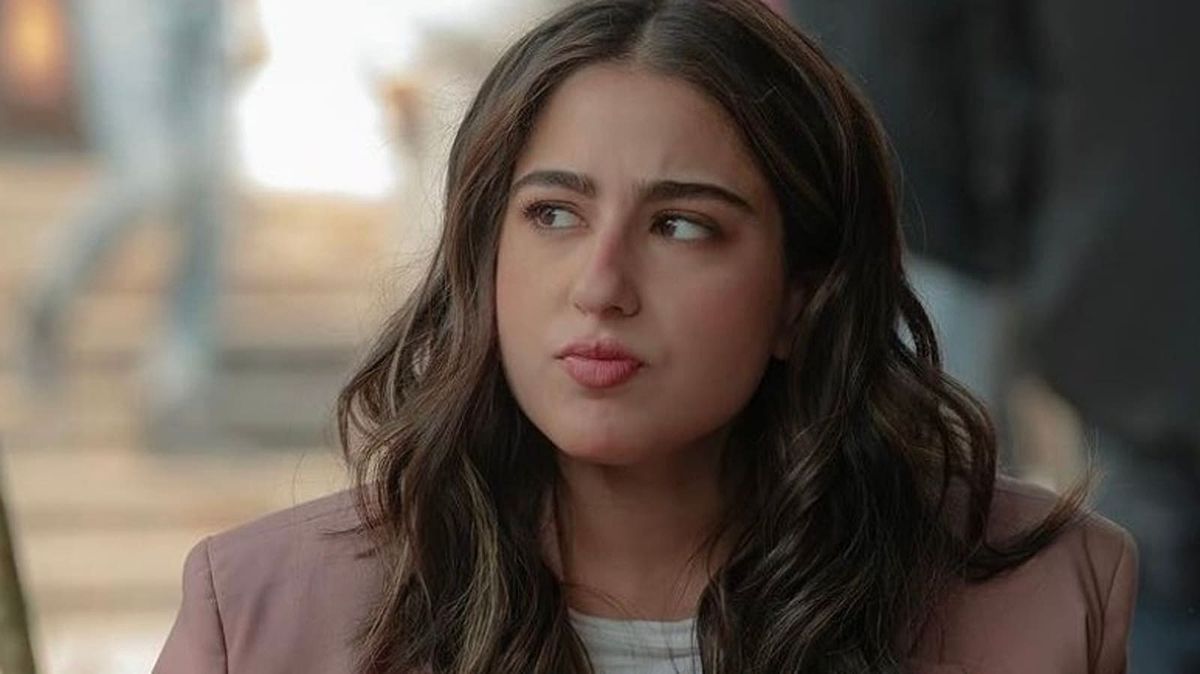 Internet Users Disappointed with Sara Ali Khan's Acting in Murder Mubarak - -1935810896