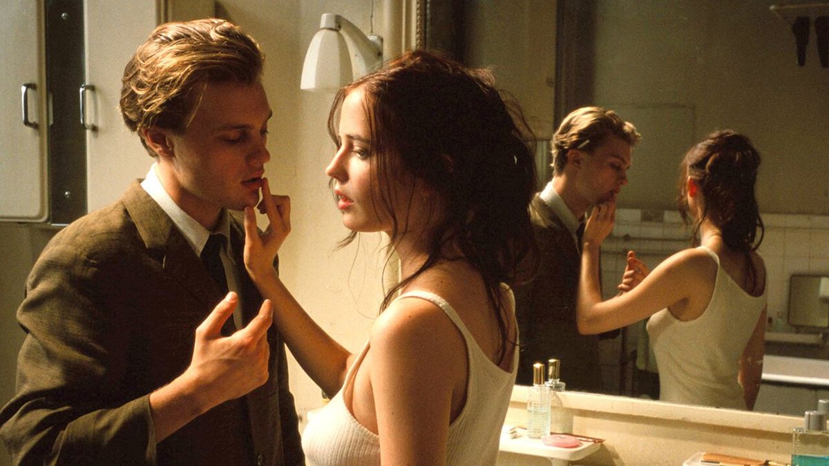 The Dreamers: A Captivating 4K UHD Film Experience - 894439092