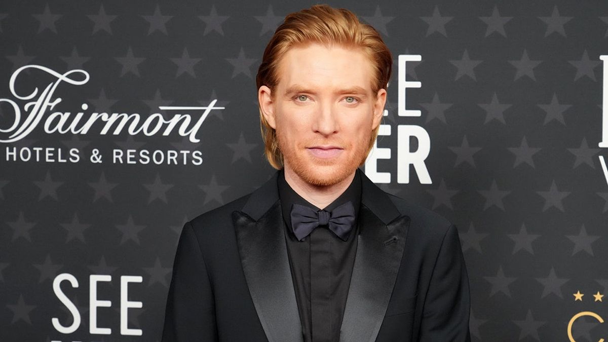The Office Follow-Up Series: Domhnall Gleeson and Sabrina Impacciatore Join Cast - -95821751